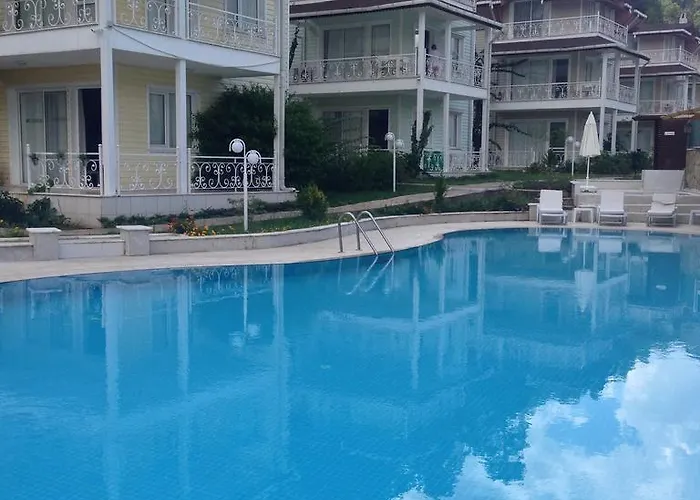 Pine Hill Marmaris Apartmanhotel İçmeler