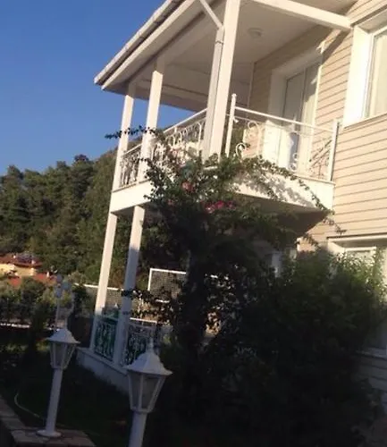 Apartahotel Pine Hill Marmaris *