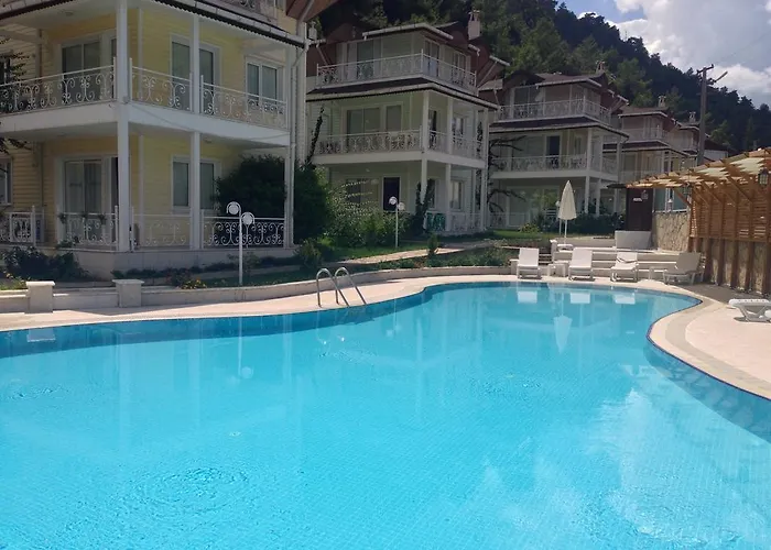 Pine Hill Marmaris Apartahotel *